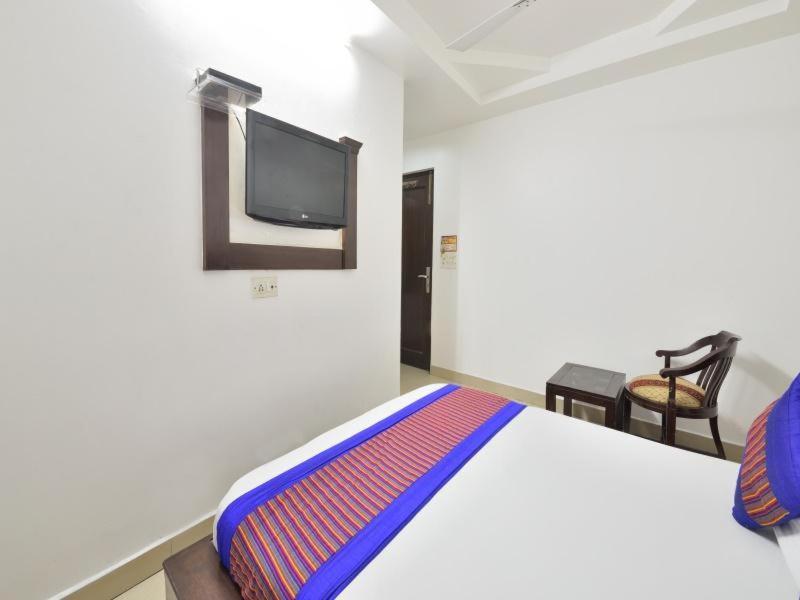 Hotel Sai International Нью-Дели Экстерьер фото